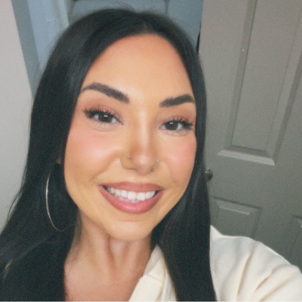 Meet your Posher, Angelica
